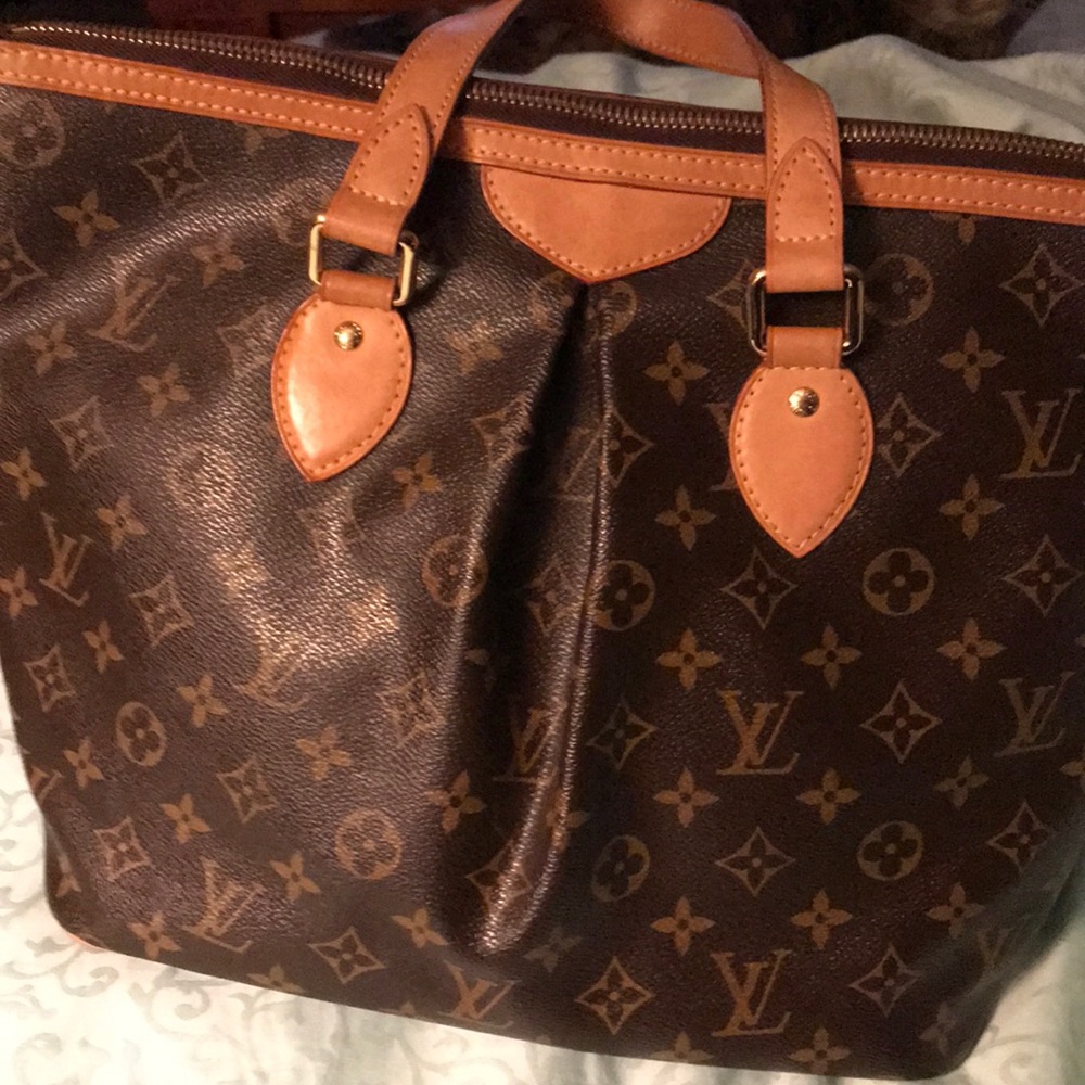 Louis Vuitton Palermo PM.